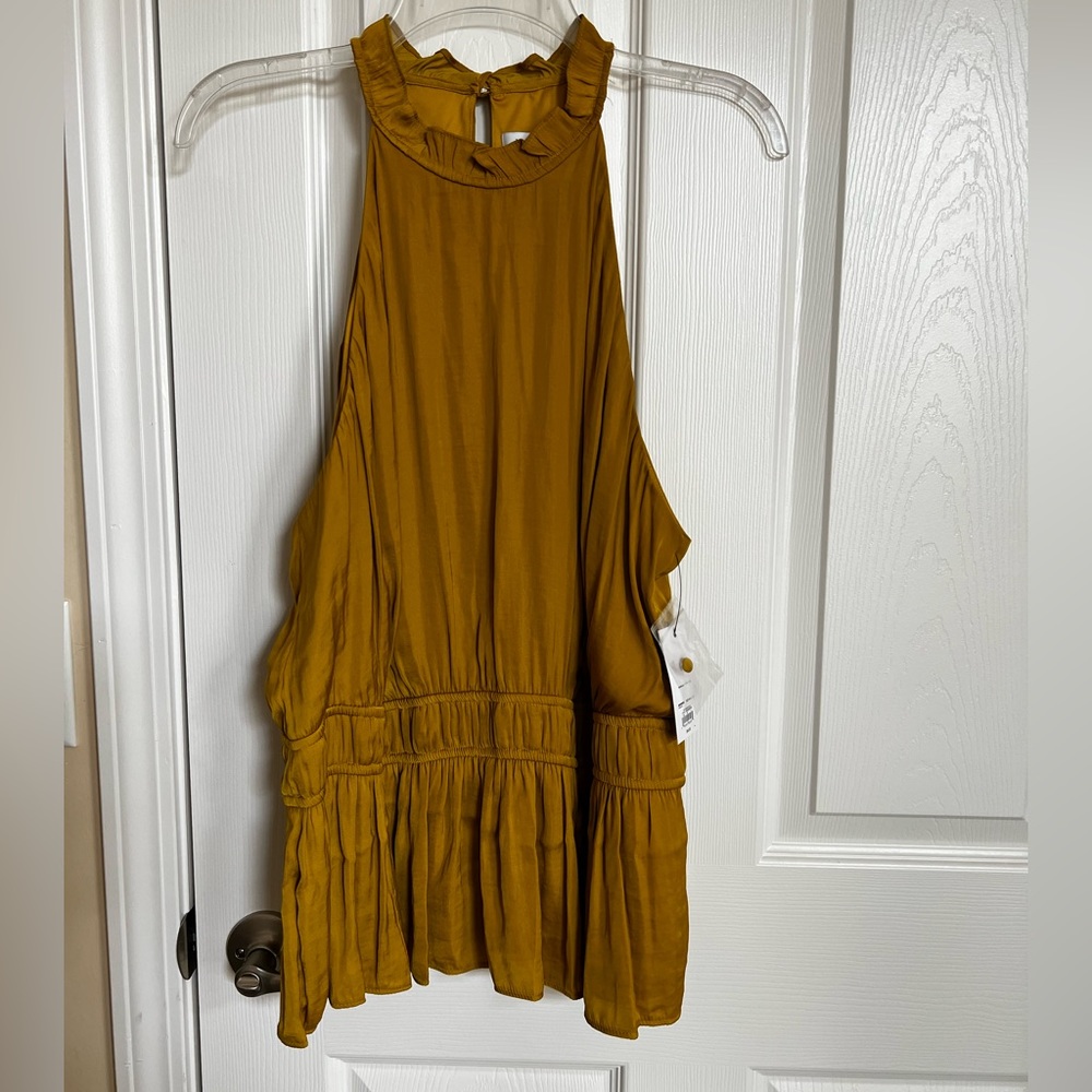 Nine West ruffled collar golden yellow fully lined halter top. XXL